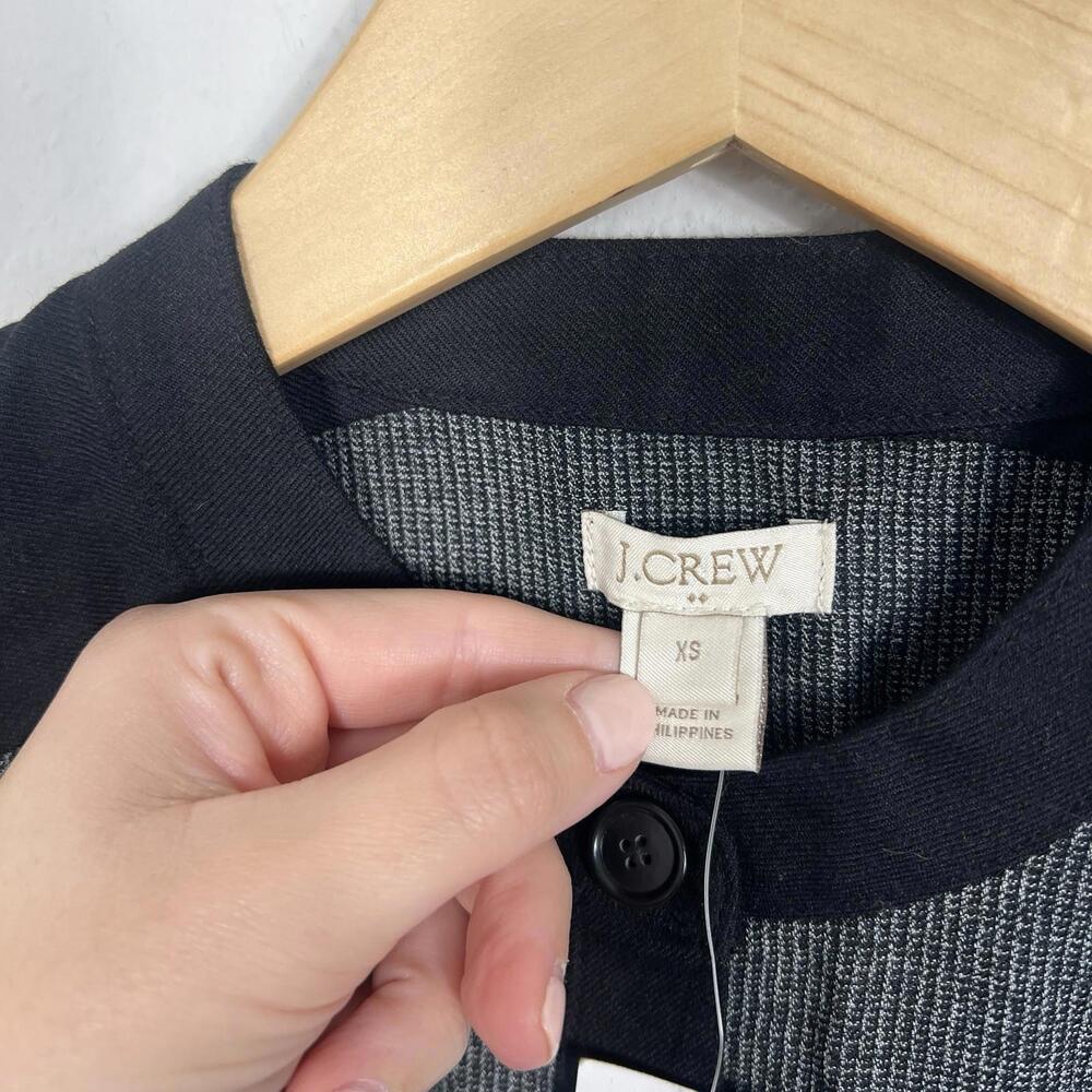 NWT J. Crew Dress Sheath Gray Wool Buttons Classic Career Minimalist Womens XS - Picture 4 of 7